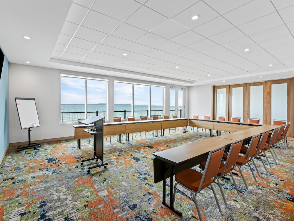 Hampton Inn by Hilton St Ignace Lakefront Mackinac - photo 44