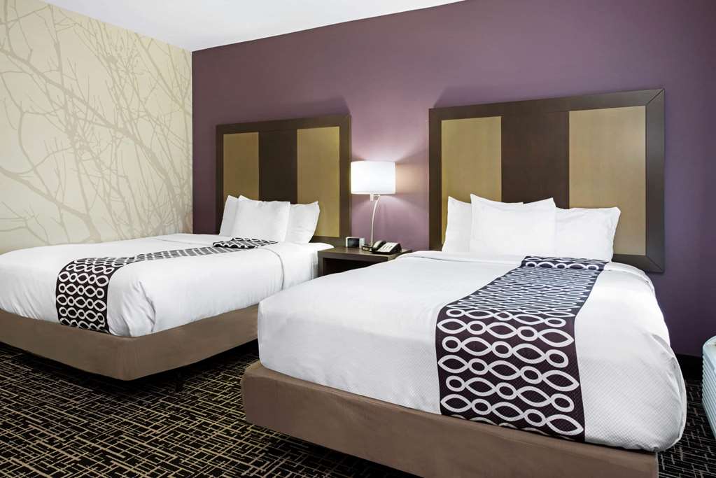 La Quinta Inn & Suites by Wyndham Lake Charles Westlake - photo 18