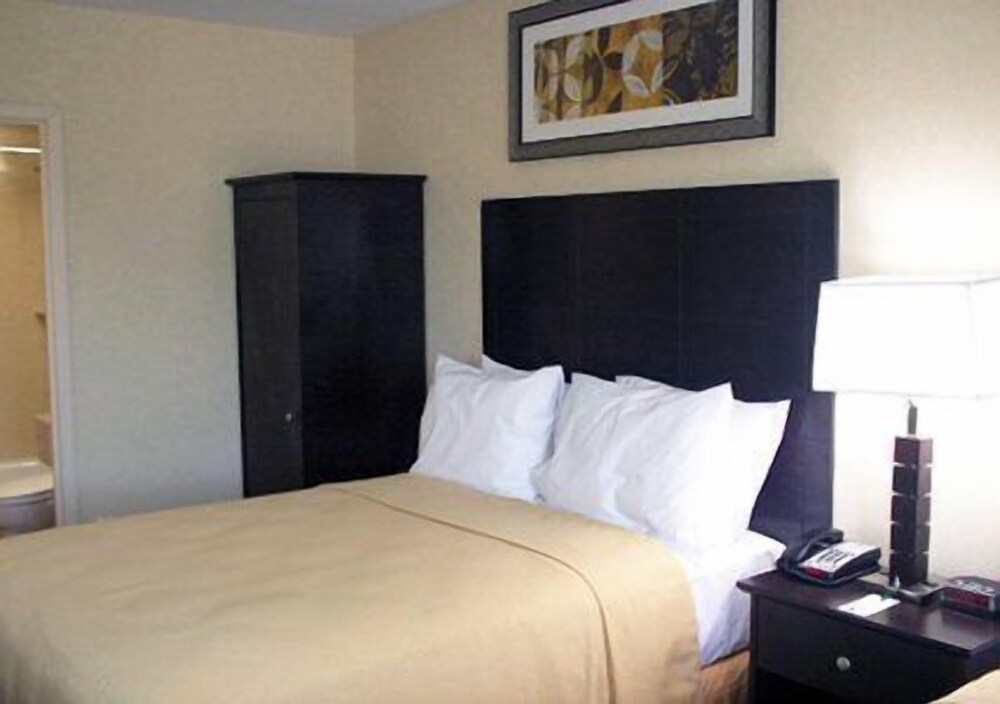 Quality Inn Woodside - photo 9