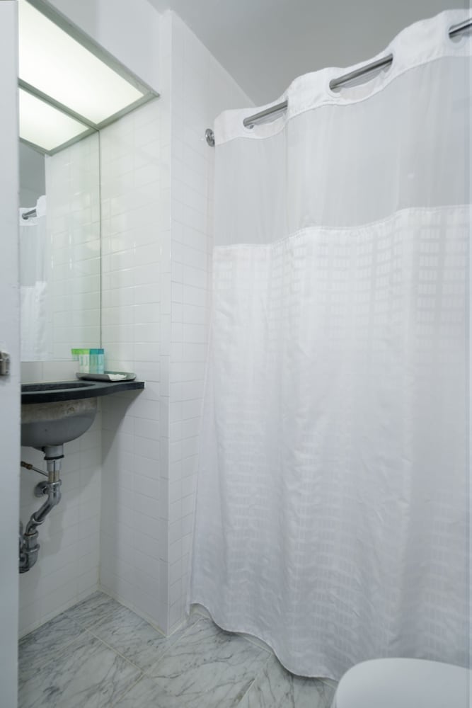 The Shoreham - photo 27