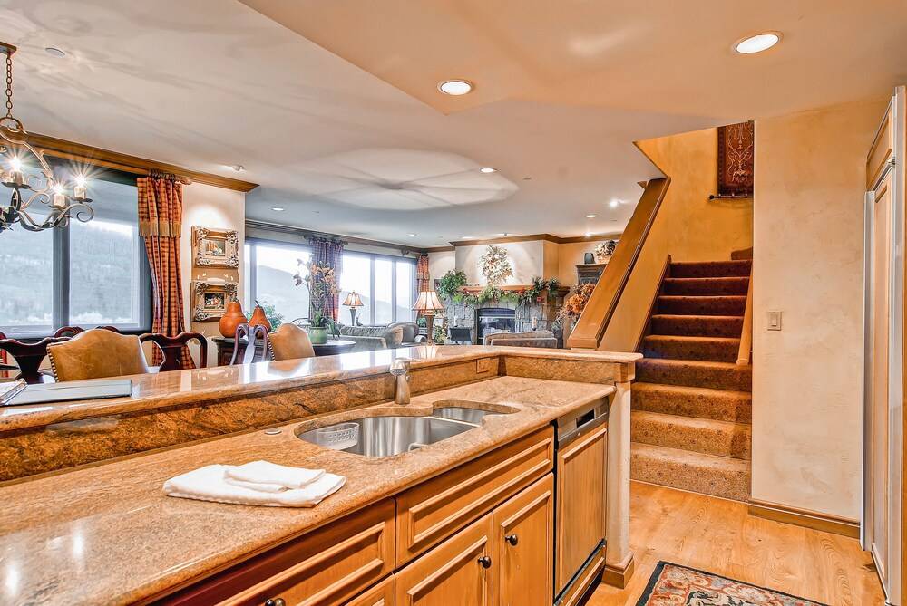 Highlands Slopeside by East West Hospitality - photo 207