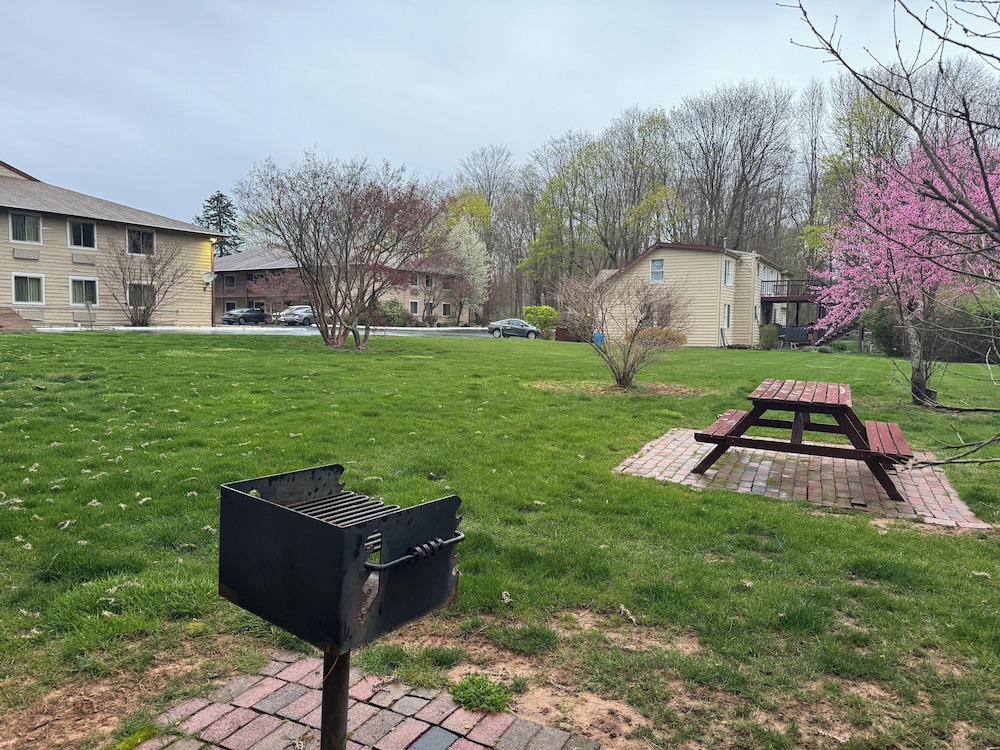 Red Roof Inn PLUS & Suites Guilford - photo 20