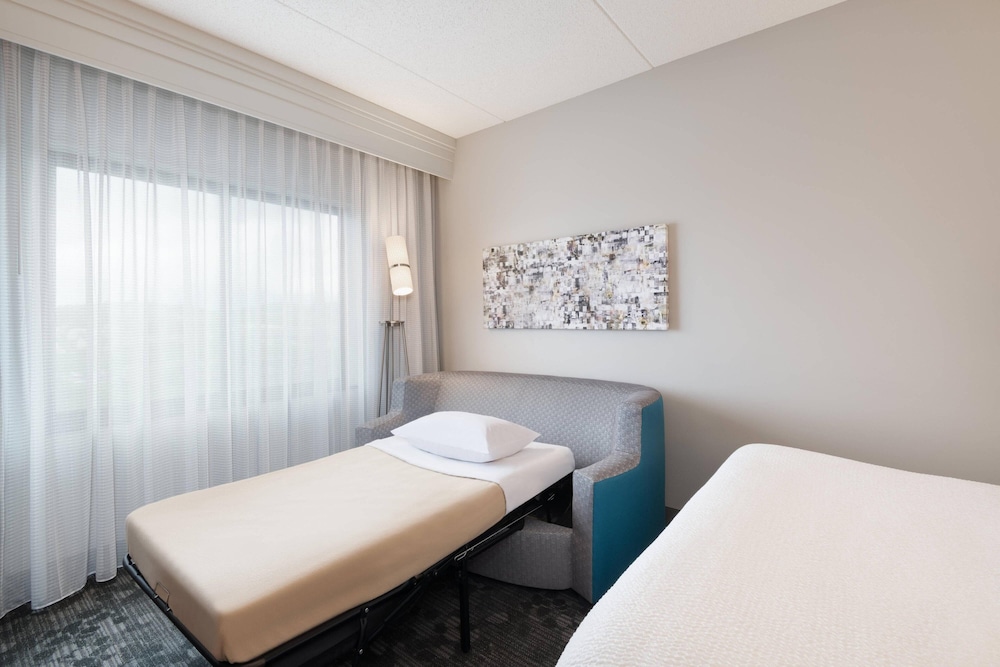 Courtyard by Marriott Pittsburgh Washington Meadow Lands - photo 9