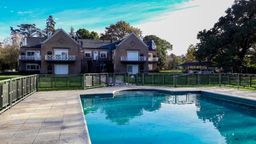 Los Robles Apart Hotel in Bahia Blanca, Argentina