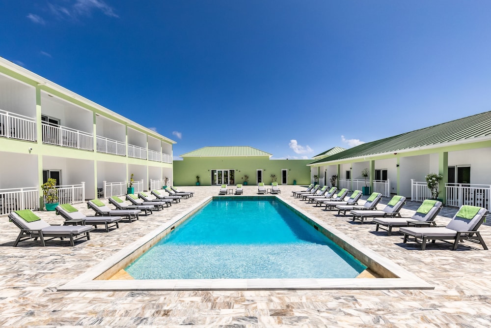 Ocean Breeze Resort — 4-Star Luxury Hotel in Providenciales, Turks and Caicos Islands