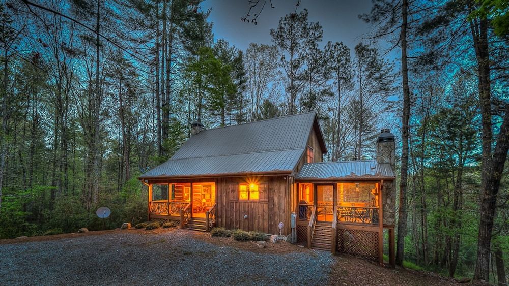 Buckingham Palace - last minute hotel in Blue Ridge