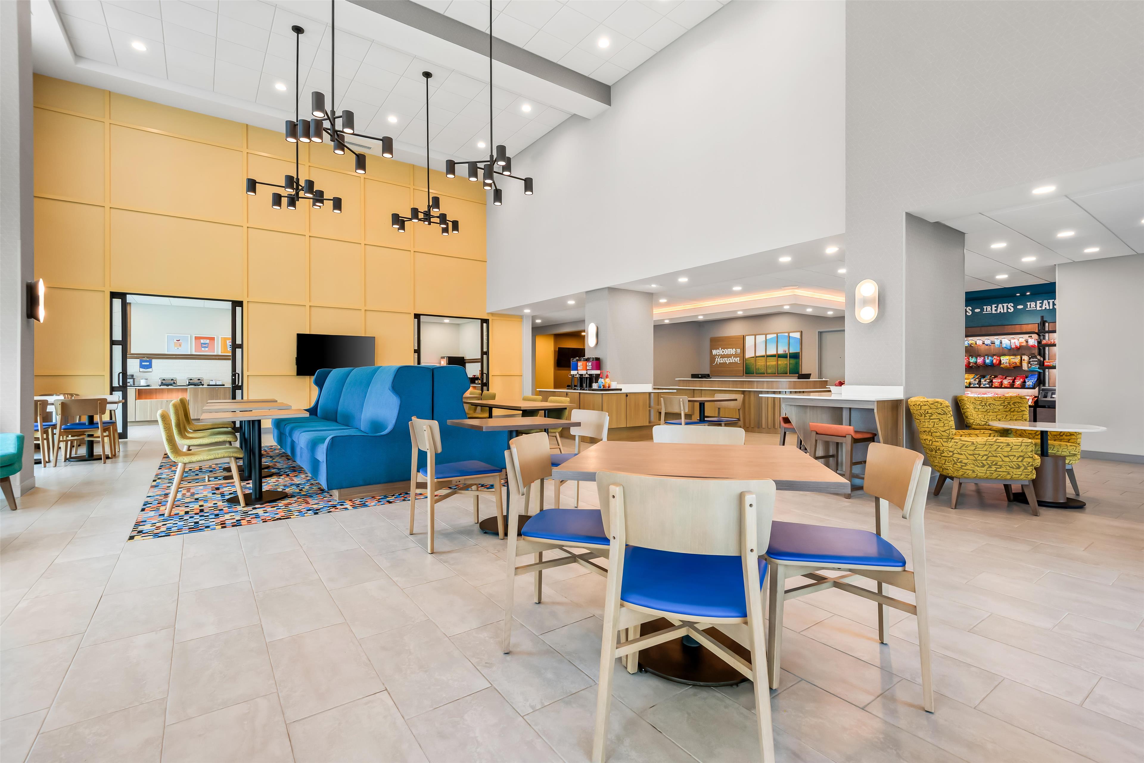 Hampton Inn and Suites by Hilton Intercourse - photo 13