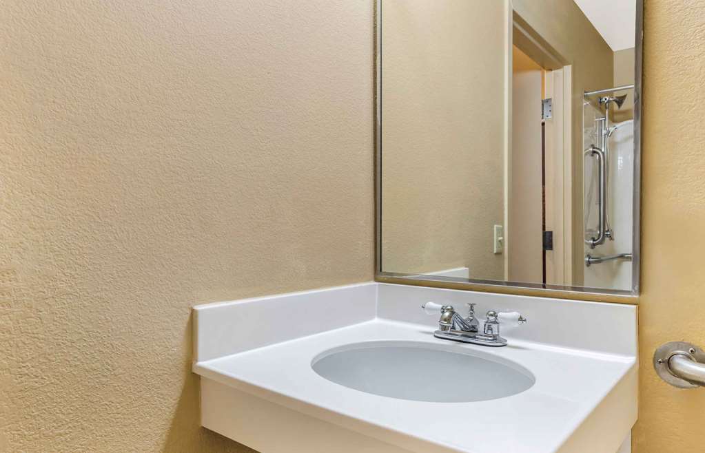 Extended Stay America Suites Minneapolis Woodbury - photo 29