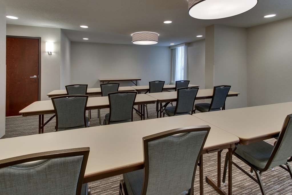 Pear Tree Inn St. Louis Airport - photo 35