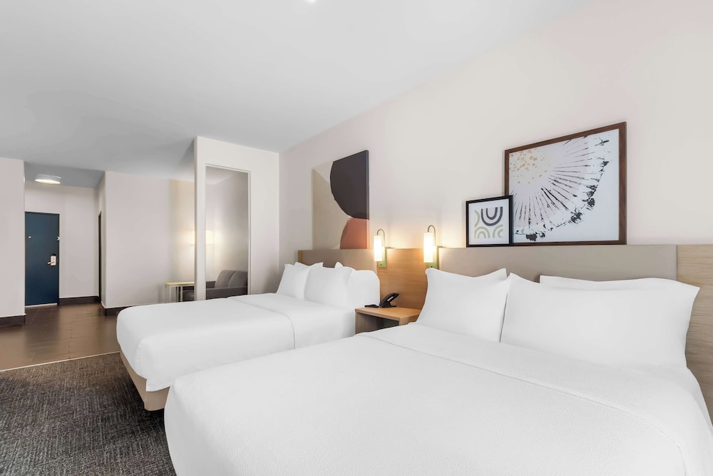 Spark by Hilton Pearland - photo 18