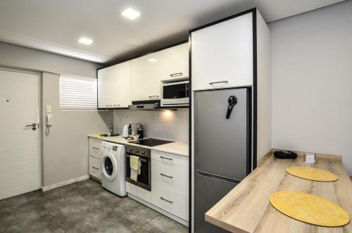 29 Sandringham Mouille Point