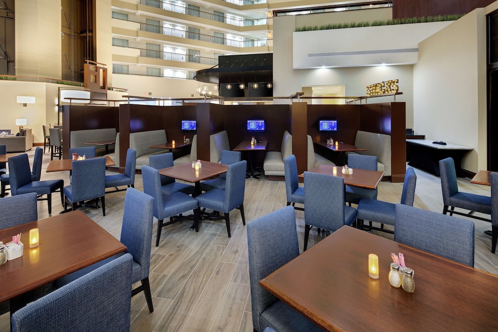 Embassy Suites by Hilton Detroit Troy Auburn Hills - photo 56