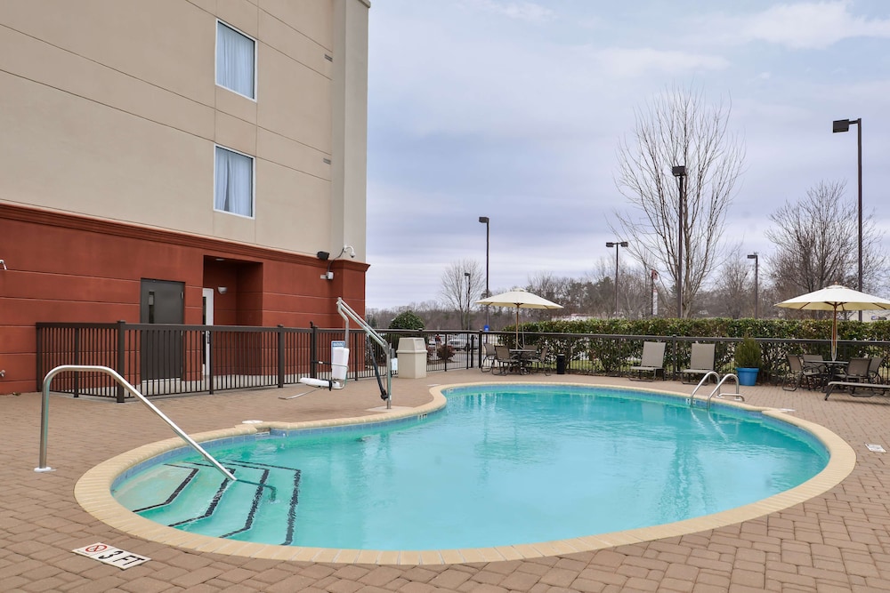 Hampton Inn Statesville - photo 43