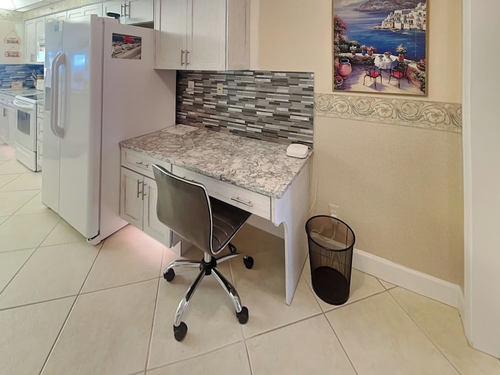 Ocean Towers 2102 by Distinctive Beach Rentals - photo 7