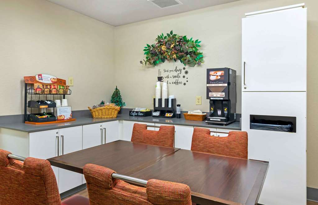 Extended Stay America Suites Kansas City Airport - photo 10