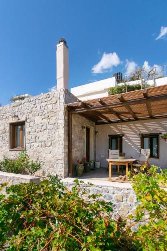 Villa Maria — 4-Star Luxury Hotel in Ierapetra, Greece