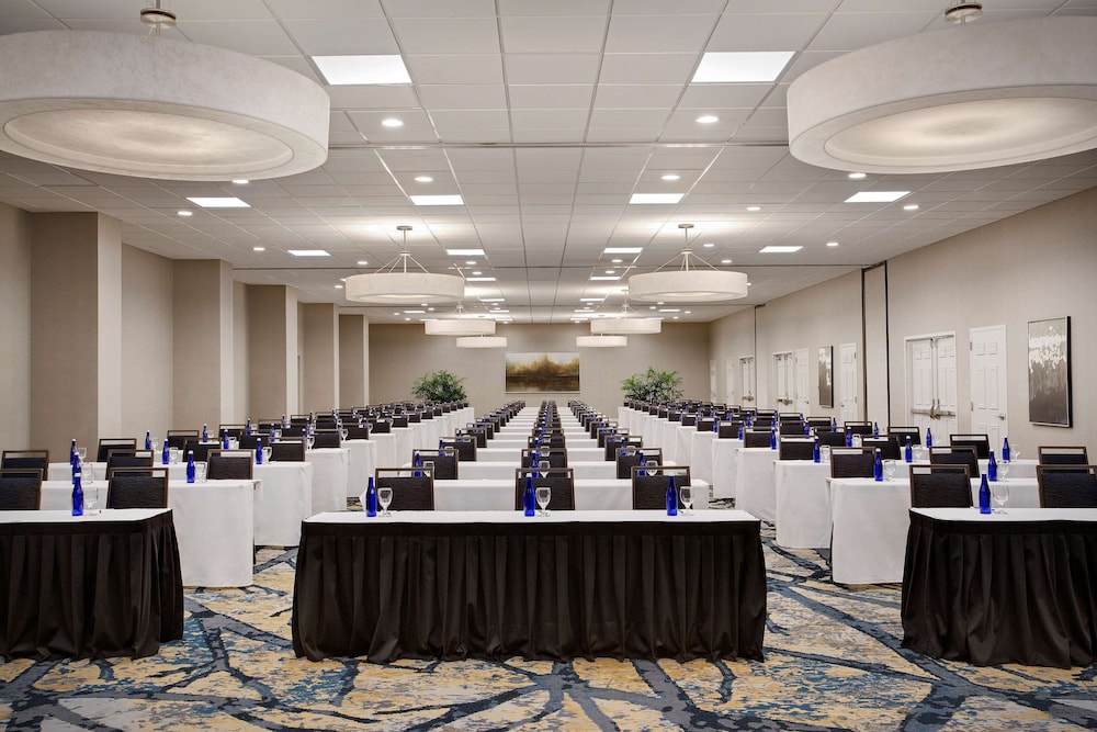 Embassy Suites by Hilton Orlando International Dr Conv Ctr - photo 35