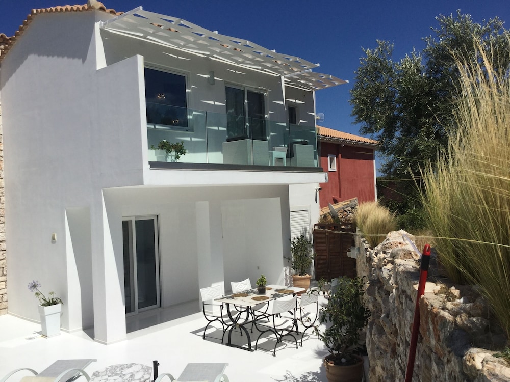 Dion Villa Zakynthos Greece — 4-Star Luxury Hotel in Zakynthos, Greece