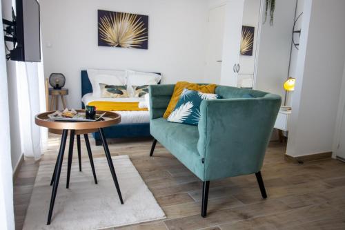 Elegant Studio Climatise ‘Alma 2’ Cœur de Beziers Wifi Fibre Netflix in Beziers, France