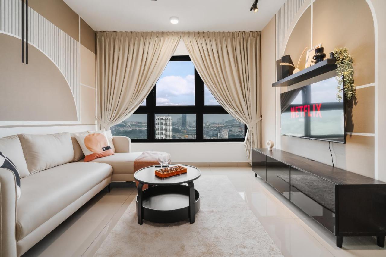 M Vertica Cheras by Xuites 7 pax Free Netflix MRT at 500m 15 mins to KLCC & TRX — 4-Star Luxury Hotel in Kuala Lumpur, Malaysia