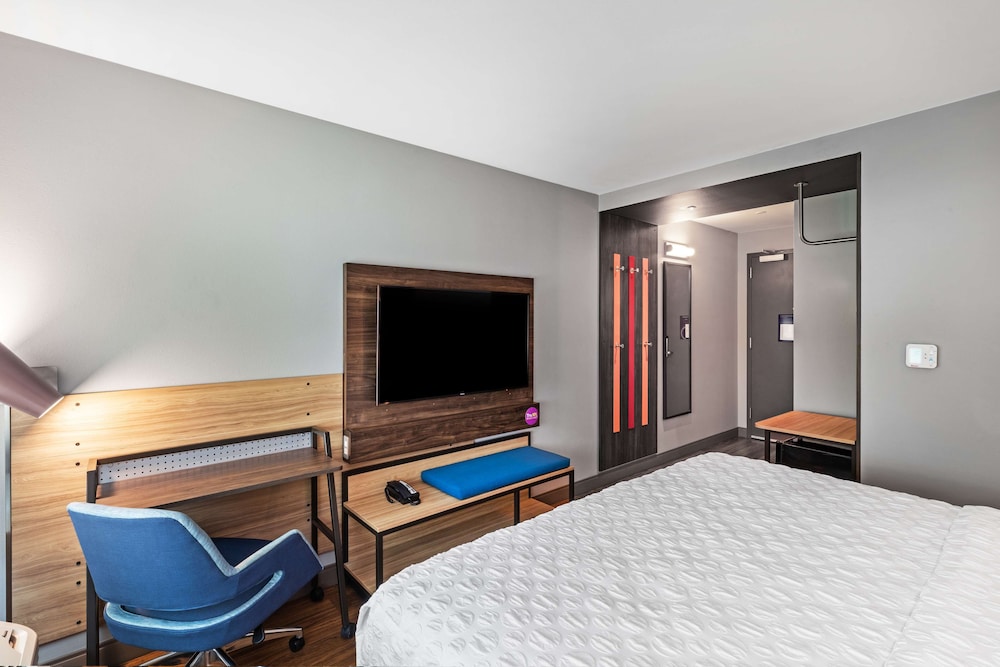 Tru by Hilton Laredo Airport - photo 11