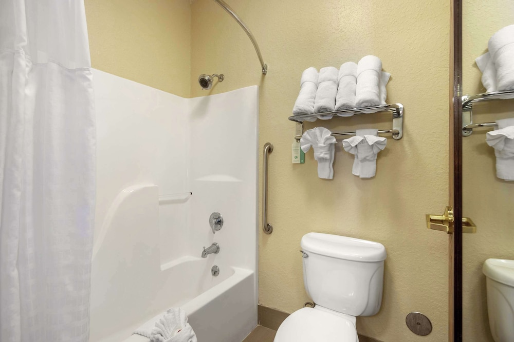 Comfort Inn & Suites Pittsburg KS - photo 21