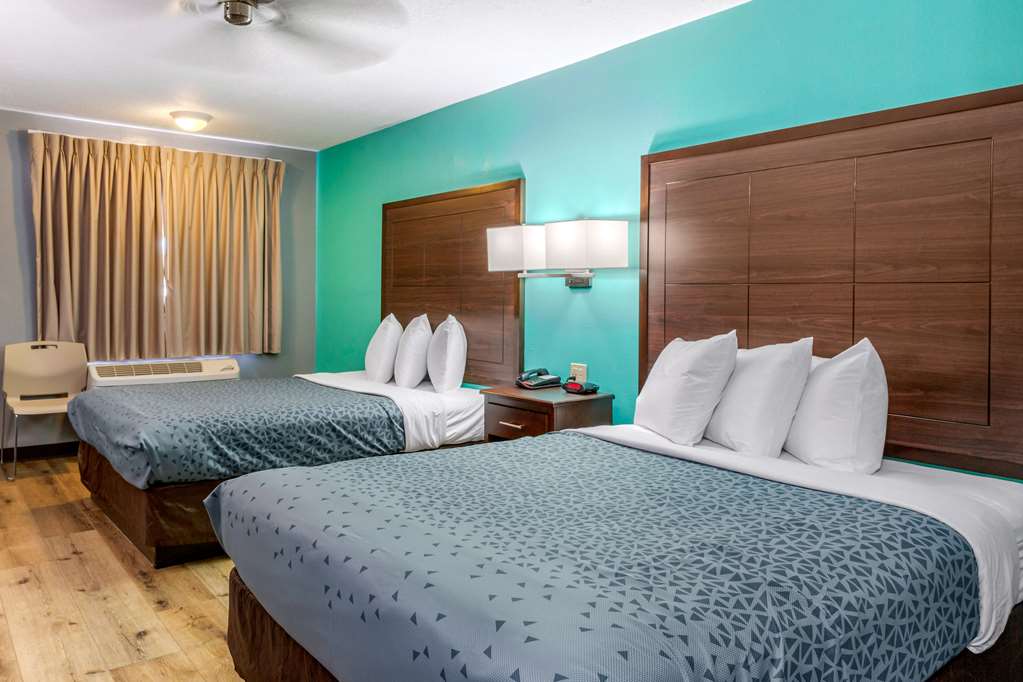 Econo Lodge West Coors Blvd - photo 22
