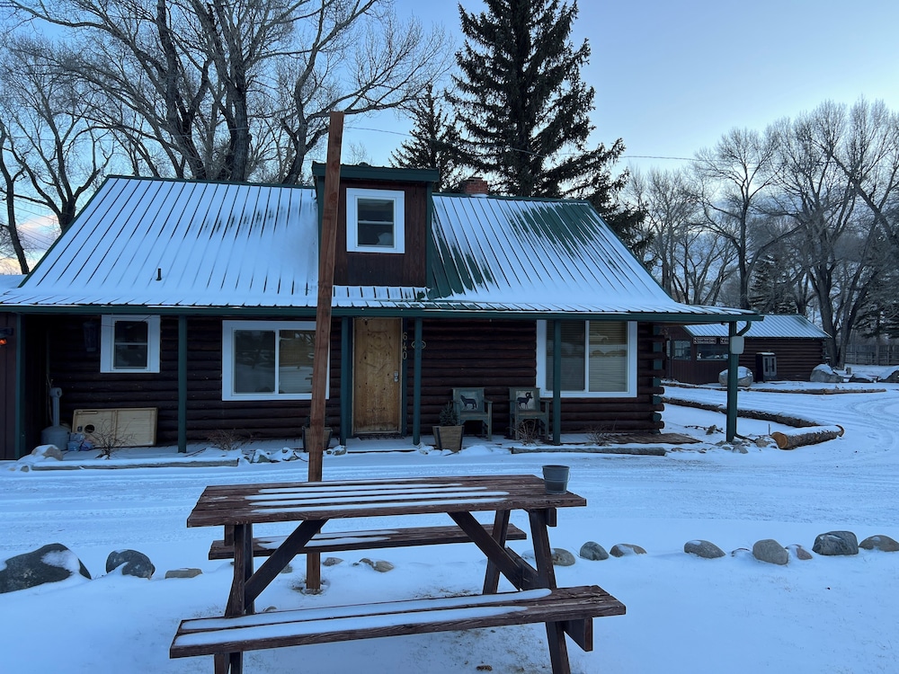 Chinook Winds Motel - photo 173