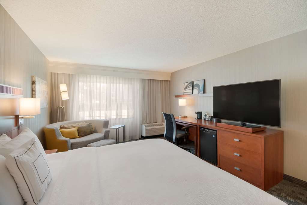Sonesta Select Huntington Beach Fountain Valley - photo 14
