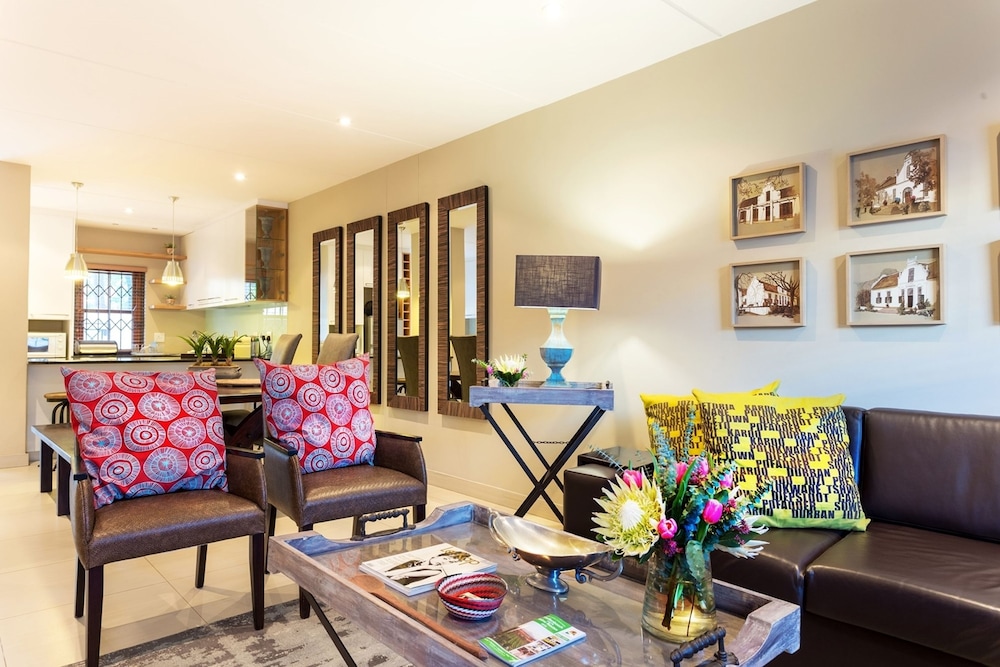Avemore Mareba Court No 9 with backup power — 4-Star Luxury Hotel in Stellenbosch, South Africa