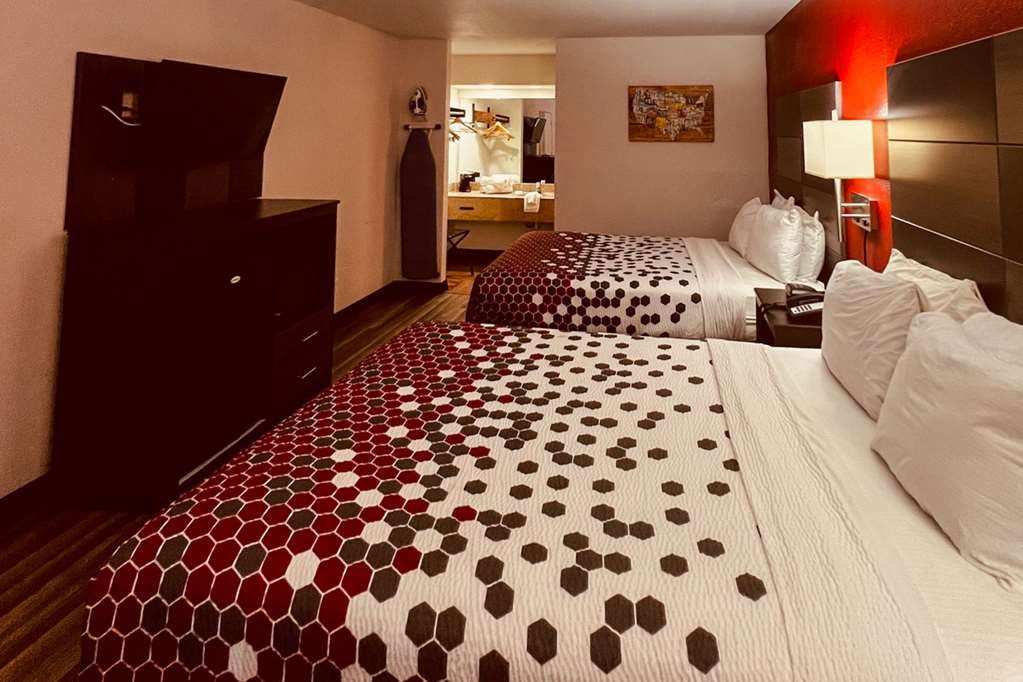 Econo Lodge Inn & Suites Downtown San Antonio Riverwalk Area - photo 4