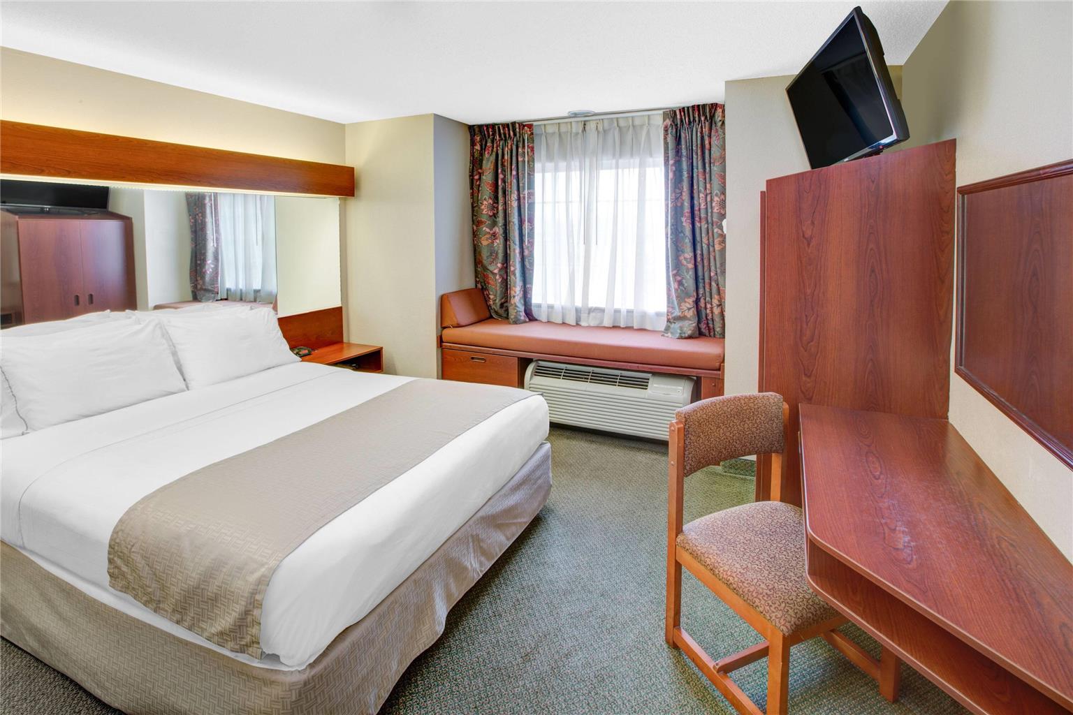 Microtel Inn & Suites by Wyndham Hattiesburg - photo 10