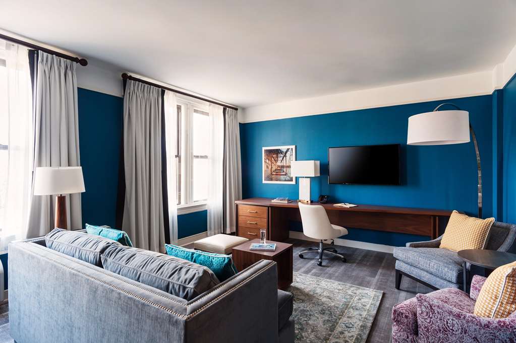 The Commonwealth - photo 2