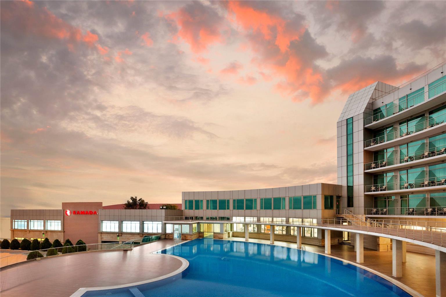 Ramada by Wyndham Baku — hotel in Baku