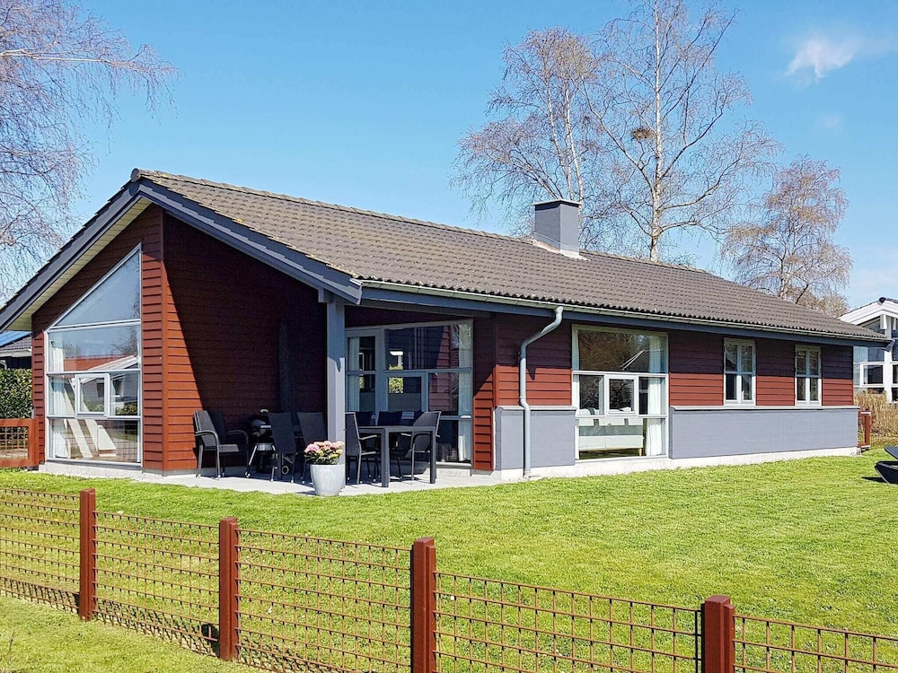 Gorgeous Home In Stubbekøbing With Wifi — 4-Star Luxury Hotel in Stubbekobing, Denmark