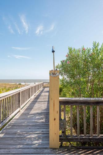 211 E Arctic Tee Fore Two Oceanfront 4 Bedrooms - photo 7