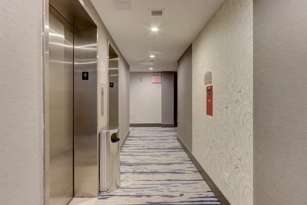Microtel Inn by Wyndham Long Island City - photo 42