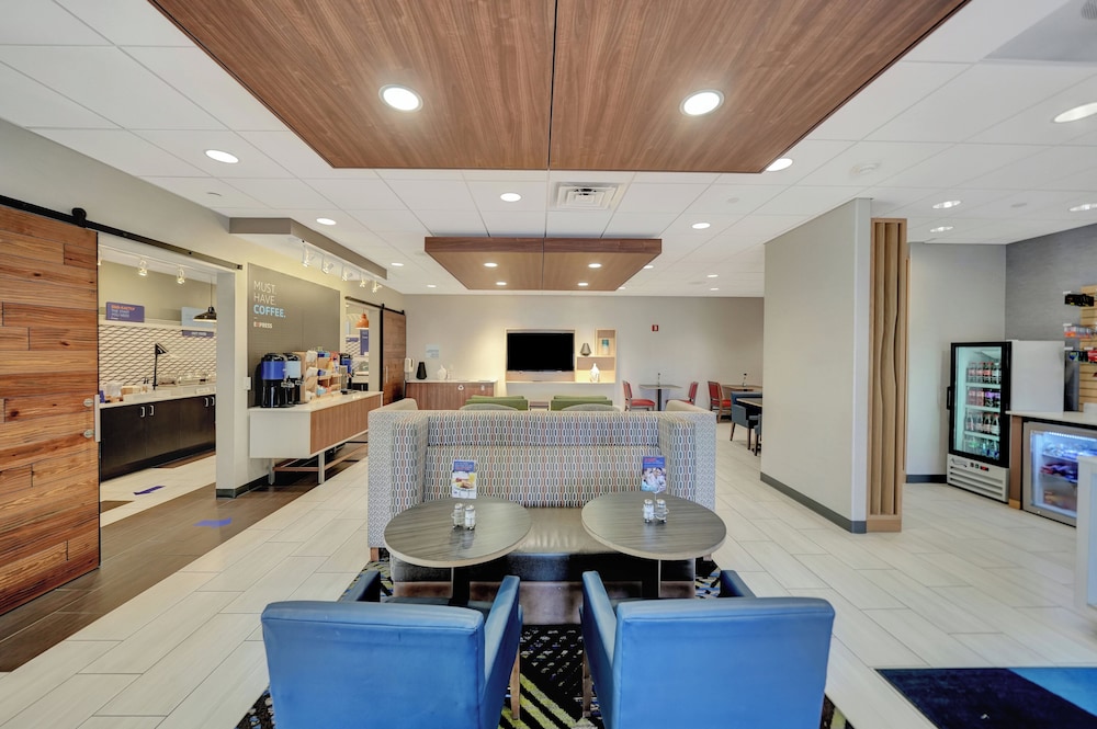 Holiday Inn Express Hotel & Suites Beatrice by IHG - photo 157