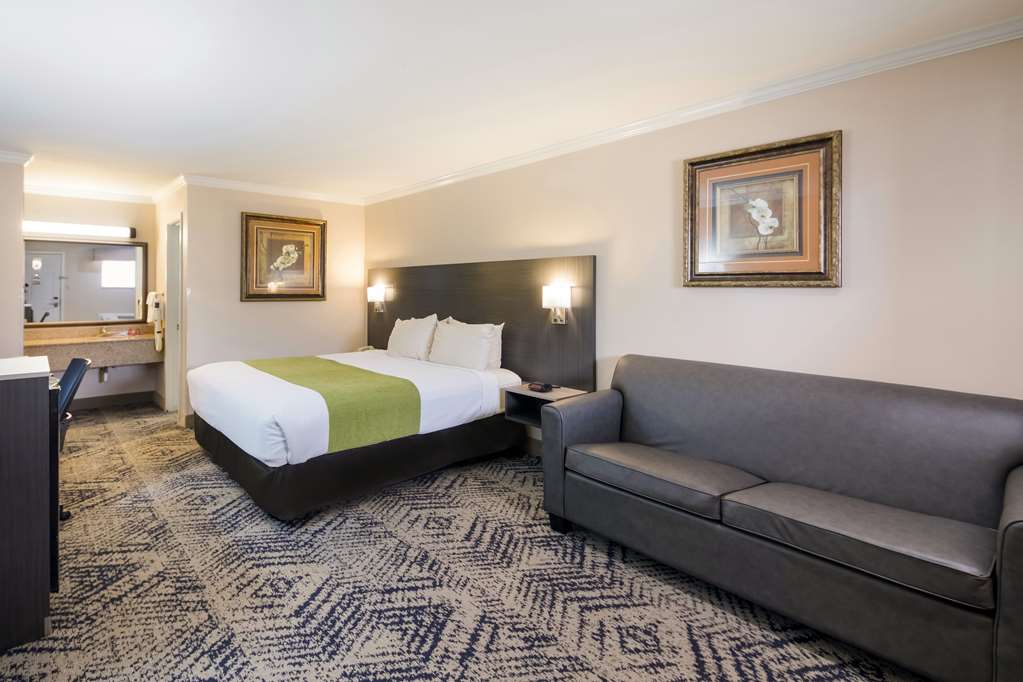 SureStay Hotel by Best Western Rockdale - photo 10