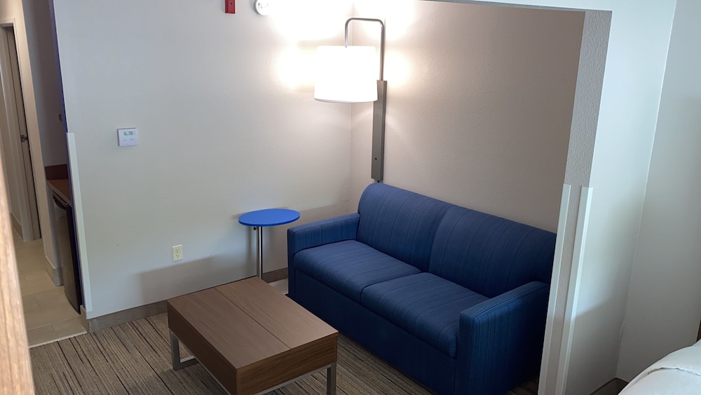 Holiday Inn Express Hotel & Suites Weston by IHG - photo 11