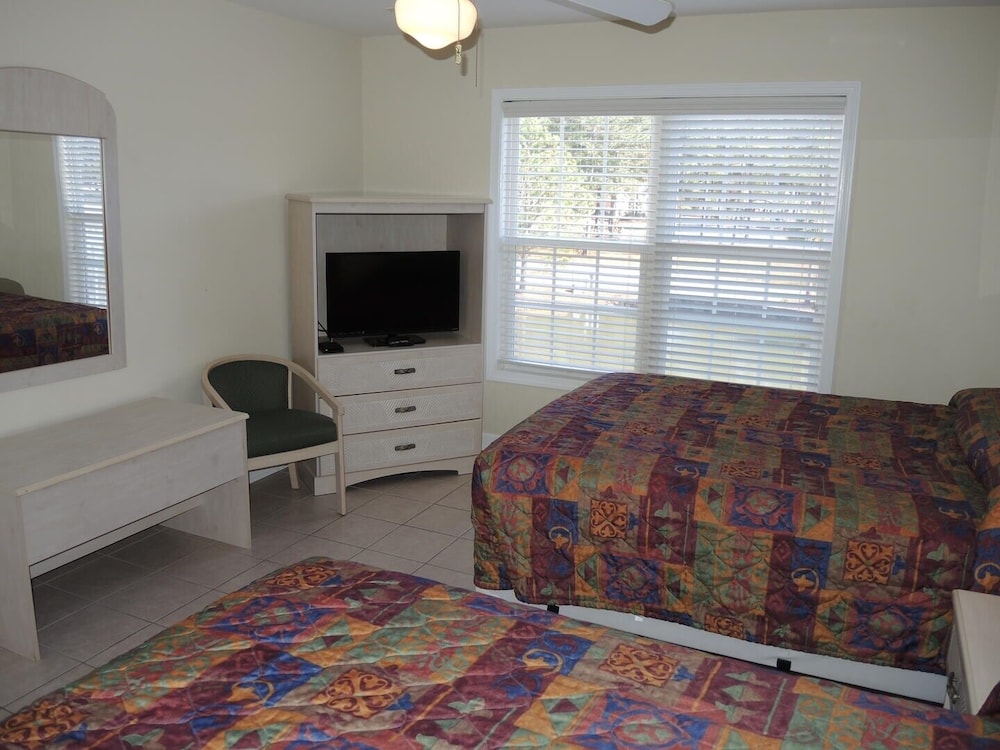 Full Kitchen Condo 2404M Golf Resort Close to Beach in Calabash by RedAwning - photo 3