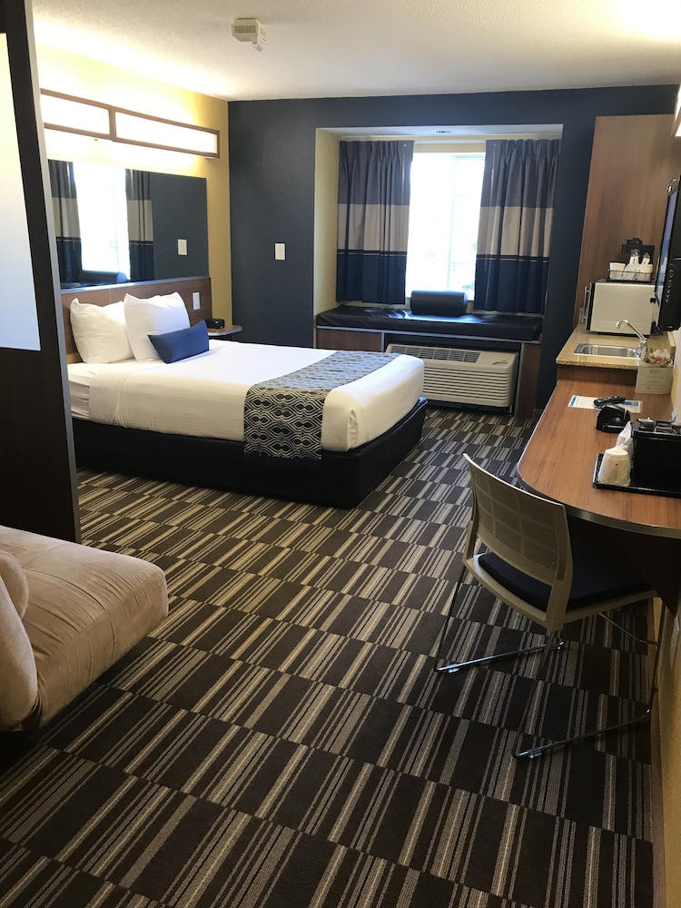 Microtel Inn & Suites by Wyndham Columbus Near Fort Benning - photo 18