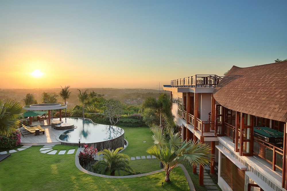 Casa Bonita Villa — 5-Star Luxury Hotel in Bali, Indonesia