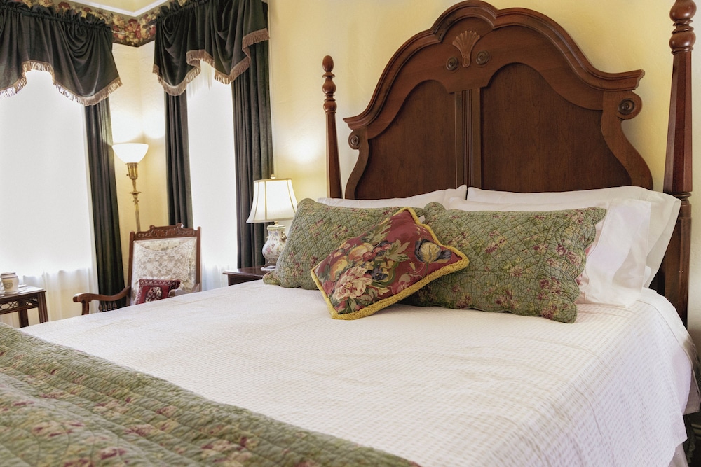 Weaverville Hotel - photo 7