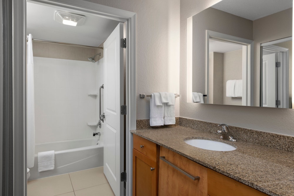 Residence Inn by Marriott Mt. Laurel at Bishop's Gate - photo 13