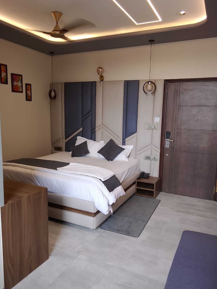 Hotel Sky Inn — hotel in Sikar