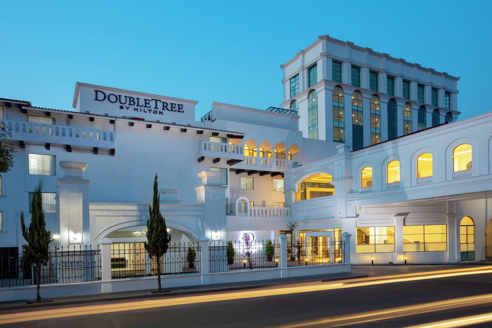Doubletree By Hilton Toluca — Toluca — photo 2