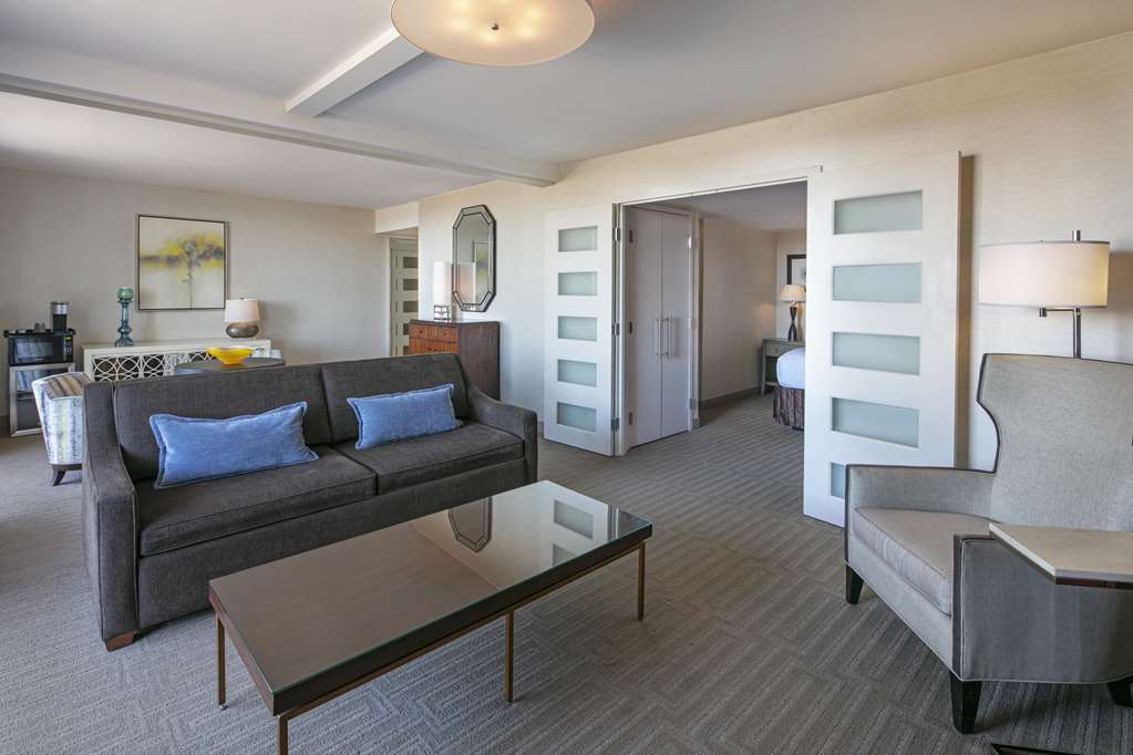 Sonesta Charlotte Lower South End - photo 30