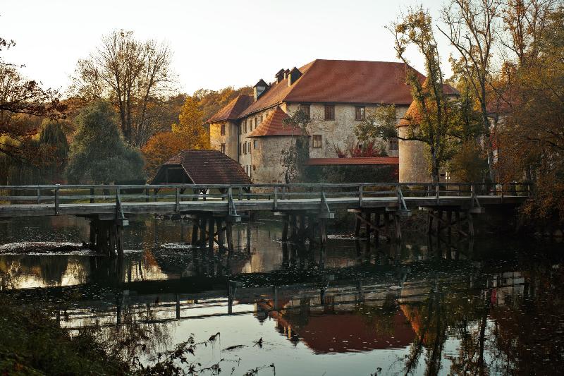 Hotel Grad Otocec Relais & Châteaux — 4-Star Luxury Hotel in Novo Mesto, Slovenia