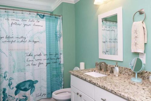 Porpoise Driven Life by Oak Island Accommodations - photo 36
